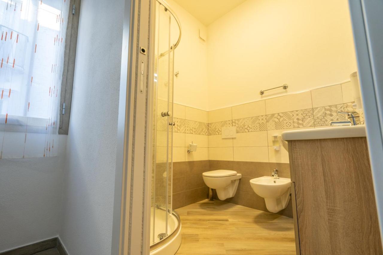 Tortolì Domoblu Camere In Centro מראה חיצוני תמונה
