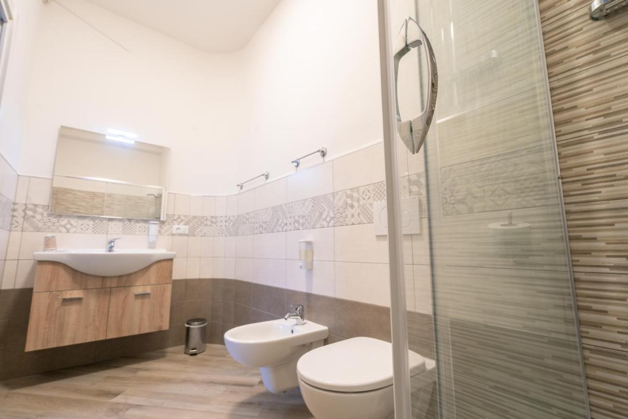 Tortolì Domoblu Camere In Centro מראה חיצוני תמונה