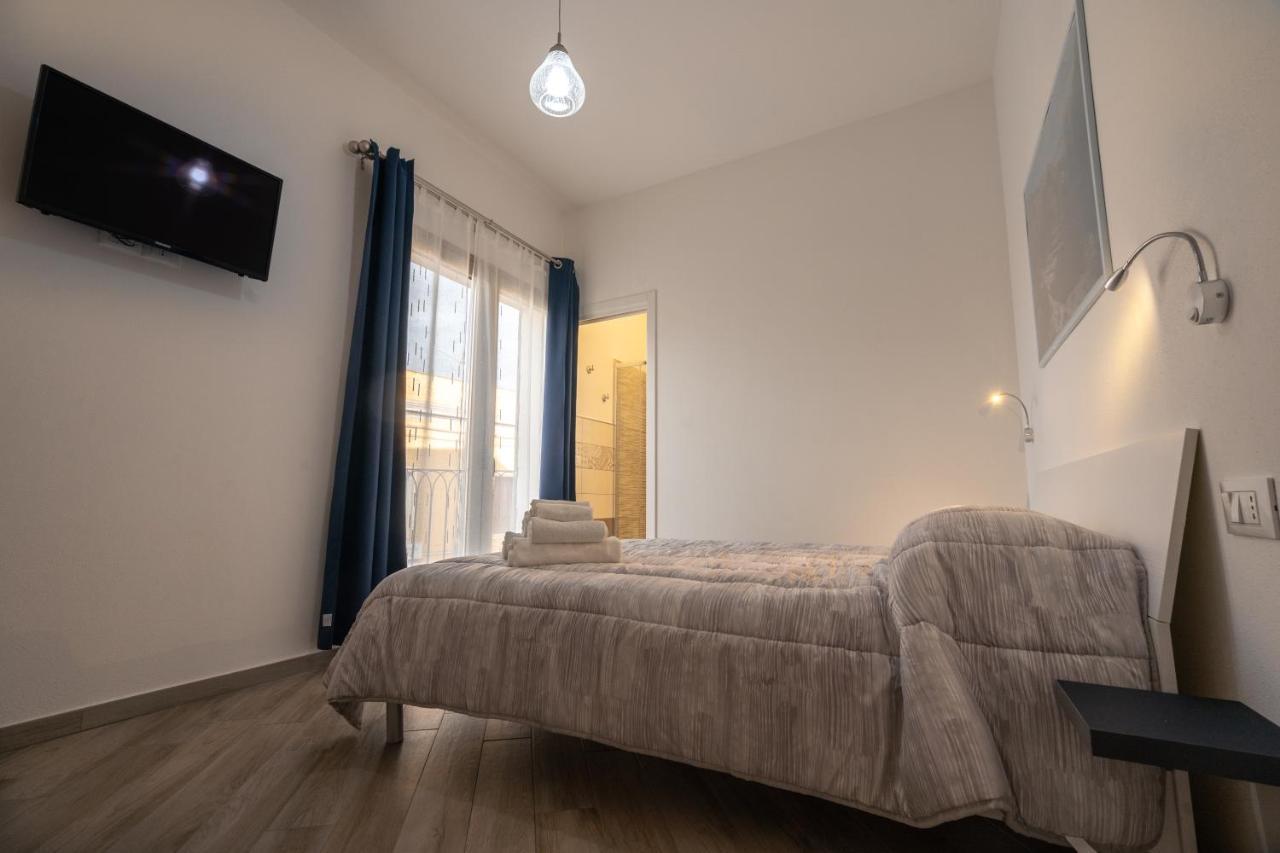 Tortolì Domoblu Camere In Centro מראה חיצוני תמונה